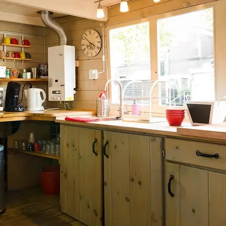 Houseboat Prince-avalon Botel *