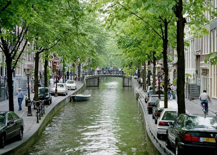 Houseboat Prince-avalon Amsterdam