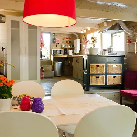 Úszó hotel Houseboat Prince-avalon Amszterdam