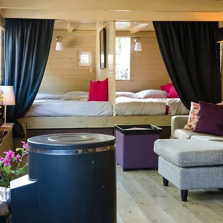 Botel Houseboat Prince-avalon Amsterdam